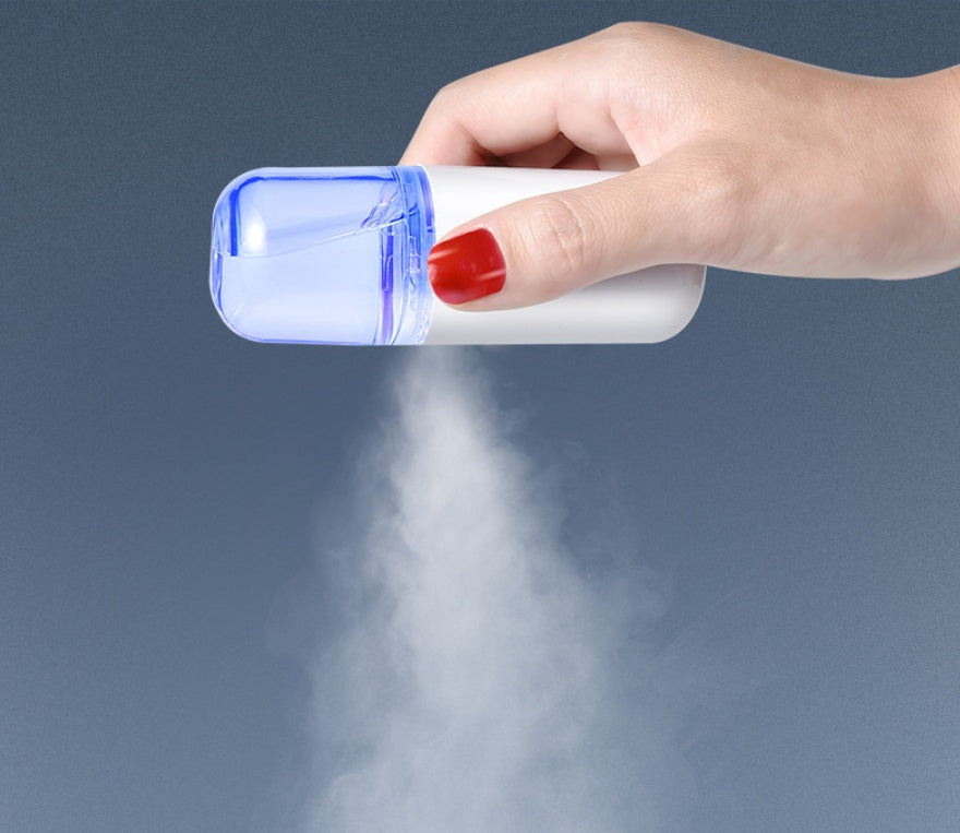 Vaporisateur Portable – Hydratation Instantanée et Pratique