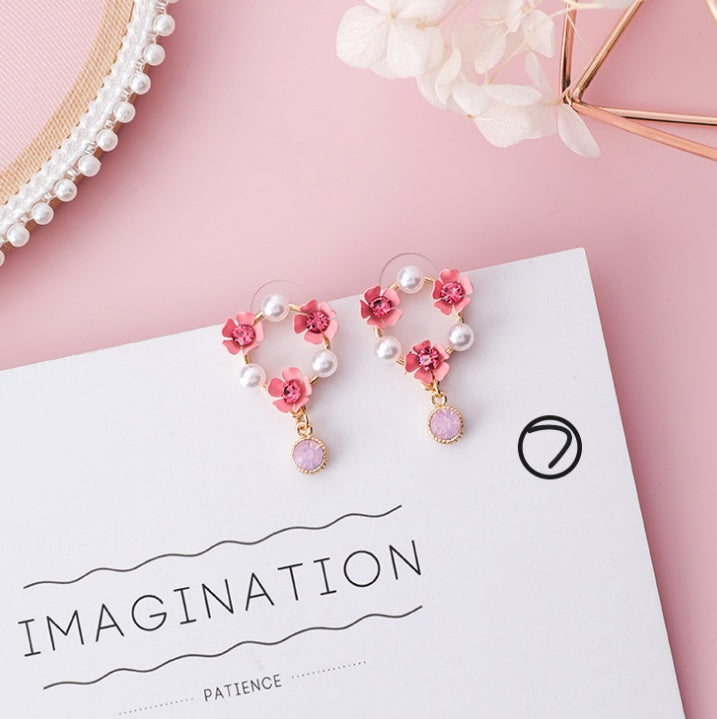 Boucles d’Oreilles “Fleur de Charme” – Élégance Florale & Tendance Coréenne