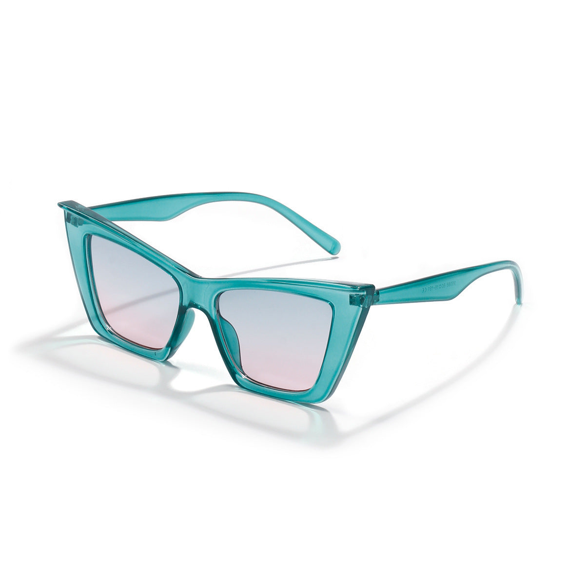 Lunettes “Triangle Cat Eye” – Look Féroce & Tendance Féminine