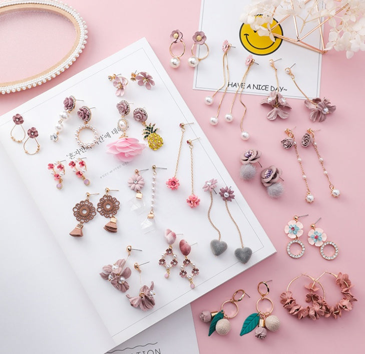 Boucles d’Oreilles “Fleur de Charme” – Élégance Florale & Tendance Coréenne
