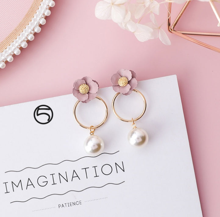 Boucles d’Oreilles “Fleur de Charme” – Élégance Florale & Tendance Coréenne