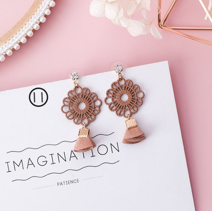 Boucles d’Oreilles “Fleur de Charme” – Élégance Florale & Tendance Coréenne