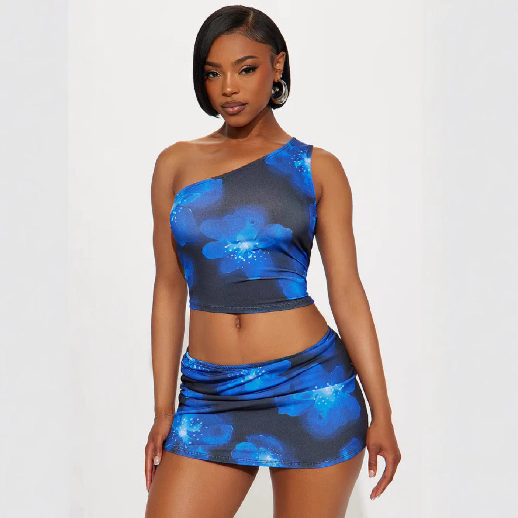 Ensemble 2 Pièces – Top Asymétrique & Jupe Courte Imprimée