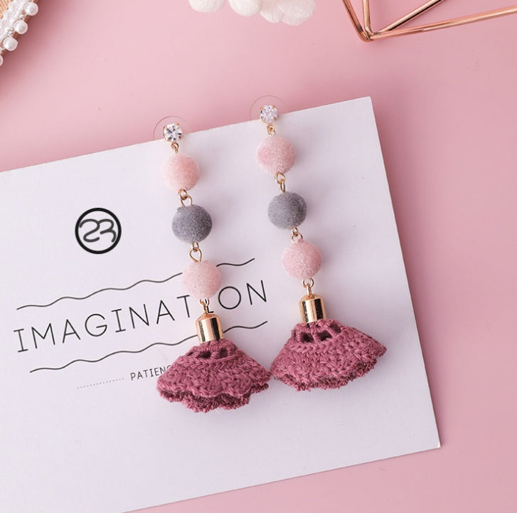 Boucles d’Oreilles “Fleur de Charme” – Élégance Florale & Tendance Coréenne