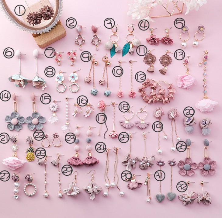 Boucles d’Oreilles “Fleur de Charme” – Élégance Florale & Tendance Coréenne