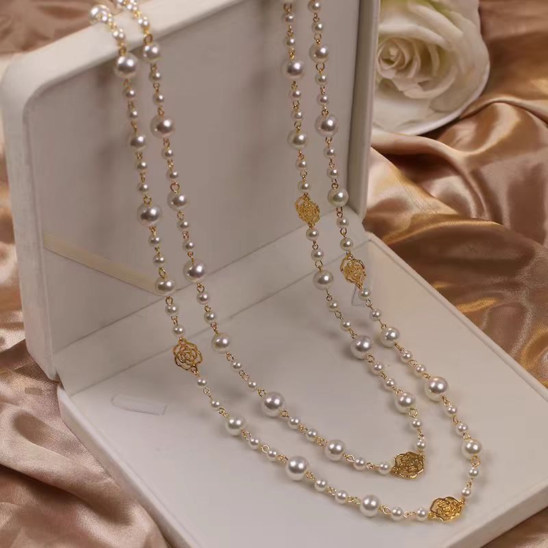 Collier “Perles d’Élégance” – Style Rétro & Charme Intemporel