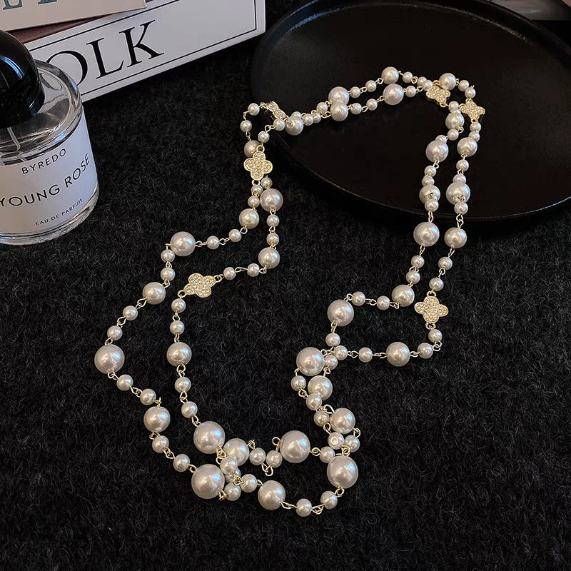 Collier “Perles d’Élégance” – Style Rétro & Charme Intemporel