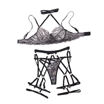 Ensemble Lingerie “Mystic Strings” – Élégance et Provocation