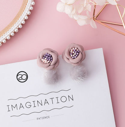 Boucles d’Oreilles “Fleur de Charme” – Élégance Florale & Tendance Coréenne