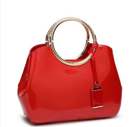 Sac à Main Élégant avec Anse Métallique – Parfait pour les Soirées et Cérémonies