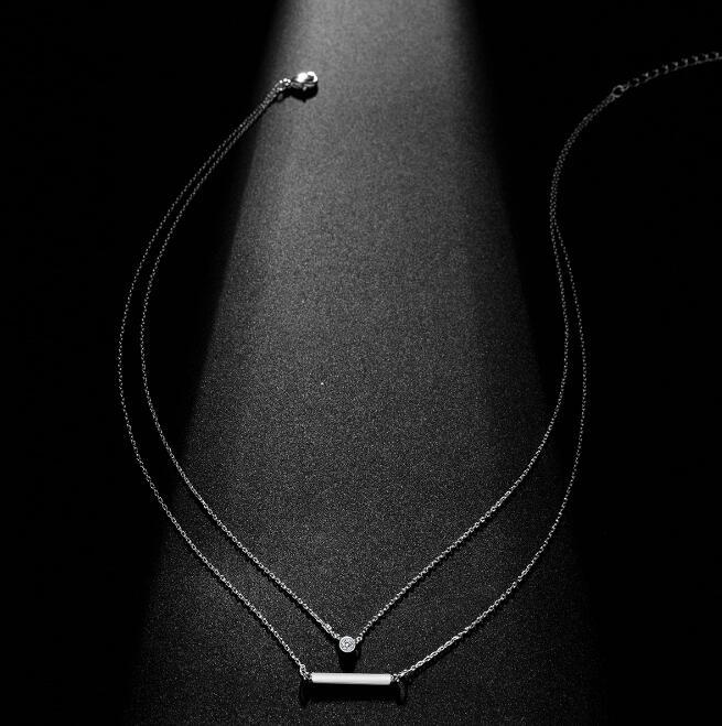 Collier Double Rang “Épure” – Élégance Minimaliste pour Toutes les Occasions