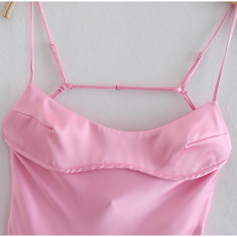 Robe Longue Satinée Rose – Élégance & Séduction