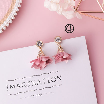 Boucles d’Oreilles “Fleur de Charme” – Élégance Florale & Tendance Coréenne