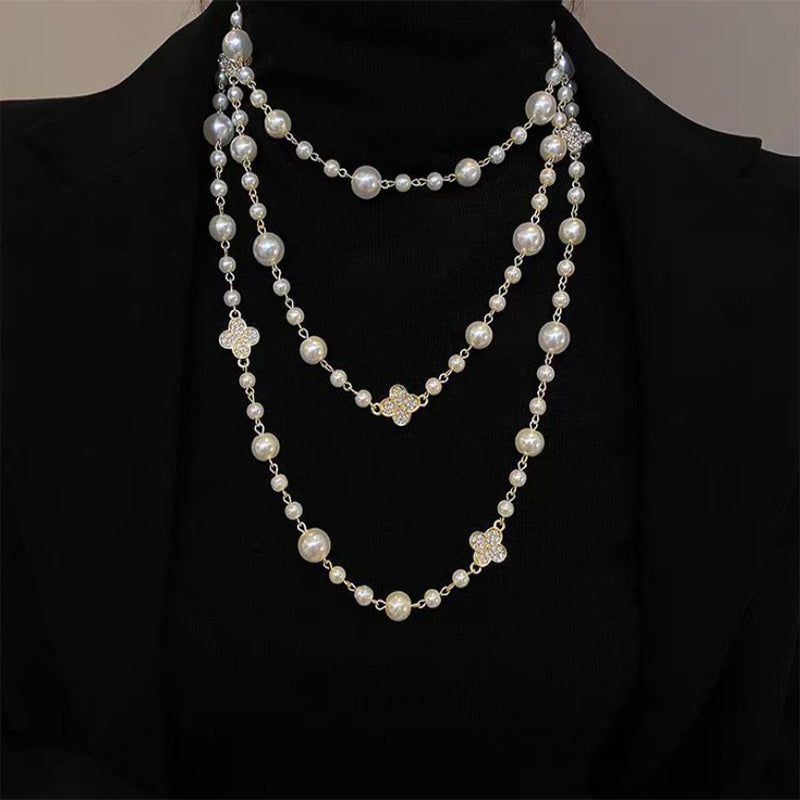 Collier “Perles d’Élégance” – Style Rétro & Charme Intemporel