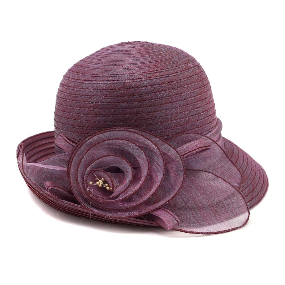 Chapeau “Élégance Soleil” – L’Accessoire Chic de vos Étés