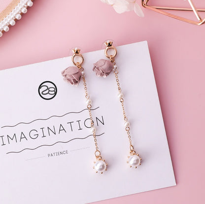 Boucles d’Oreilles “Fleur de Charme” – Élégance Florale & Tendance Coréenne