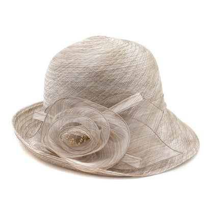 Chapeau “Élégance Soleil” – L’Accessoire Chic de vos Étés
