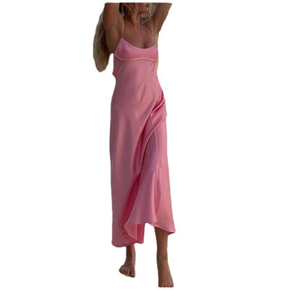 Robe Longue Satinée Rose – Élégance & Séduction
