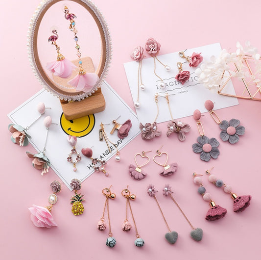 Boucles d’Oreilles “Fleur de Charme” – Élégance Florale & Tendance Coréenne