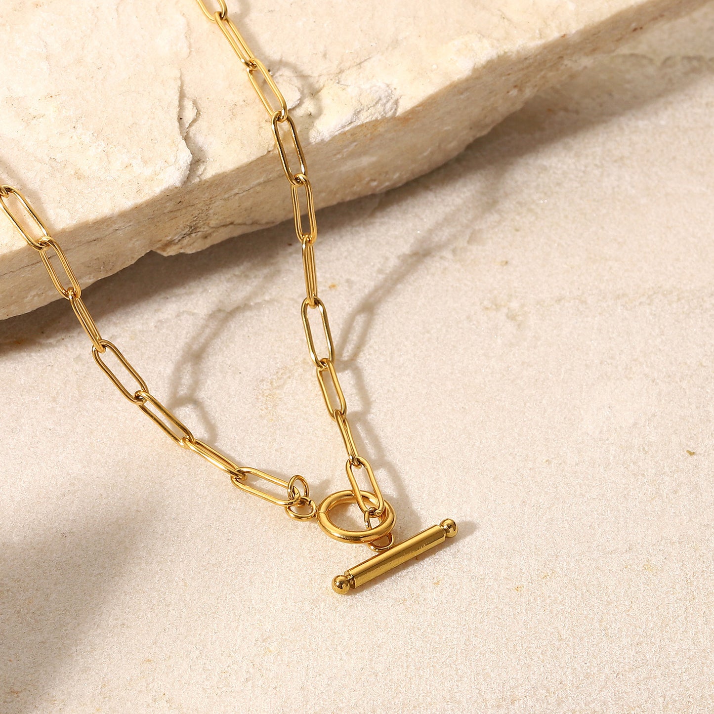 Collier “Golden Link” – Élégance Minimaliste & Esprit Tendance