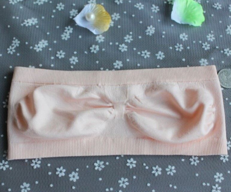 Soutien-gorge bandeau “Minimal Chic” – Liberté & Élégance