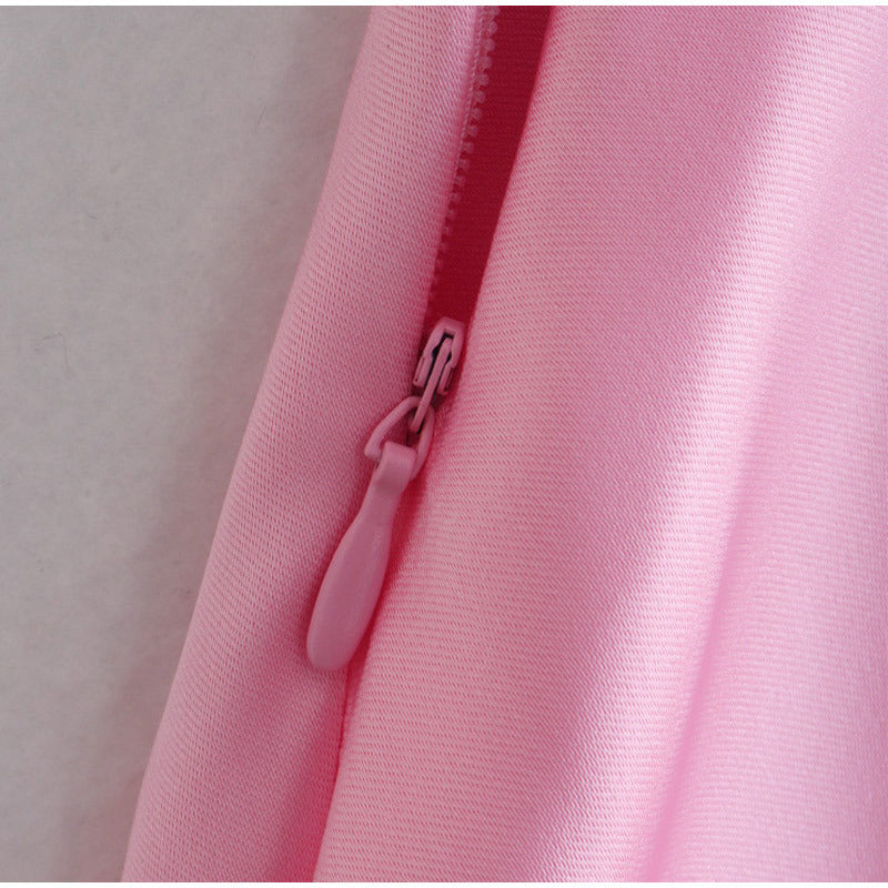 Robe Longue Satinée Rose – Élégance & Séduction