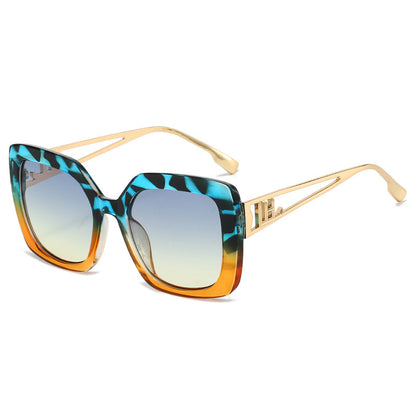 Lunettes de Soleil “Square Icon” – Style Audacieux & Élégance Assurée