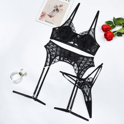 Ensemble Lingerie Transparente avec Jarretelles – Élégance & Séduction Structurée