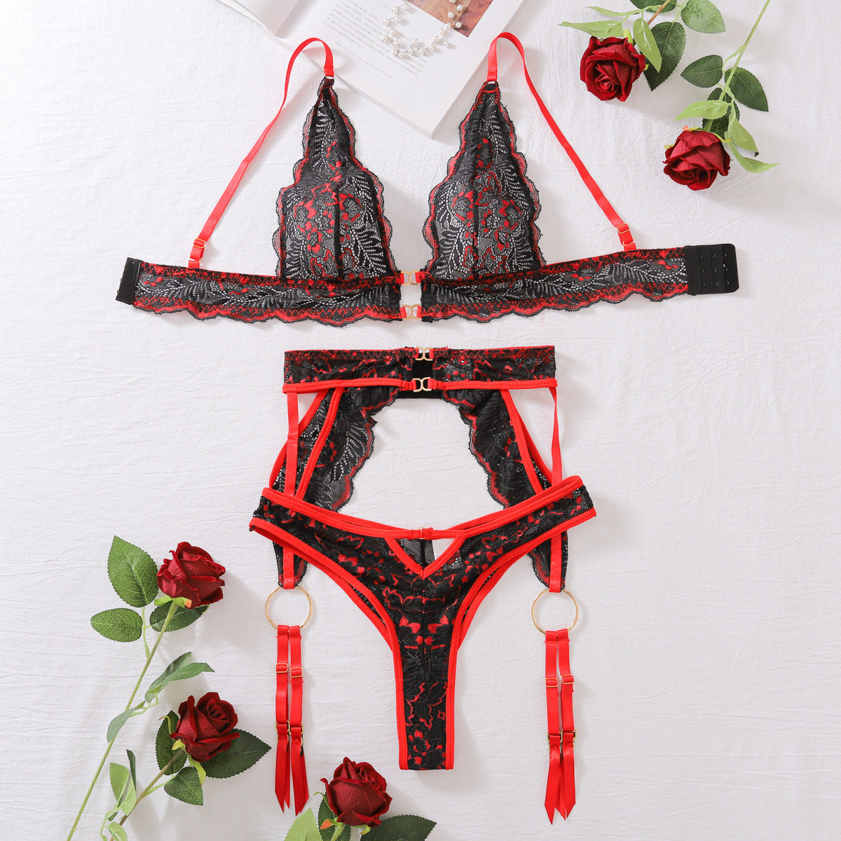 Ensemble Lingerie Dentelle Rouge & Noir – Séduction Audacieuse